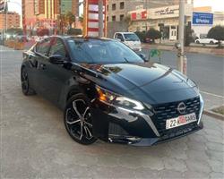 نيسان ألتيما